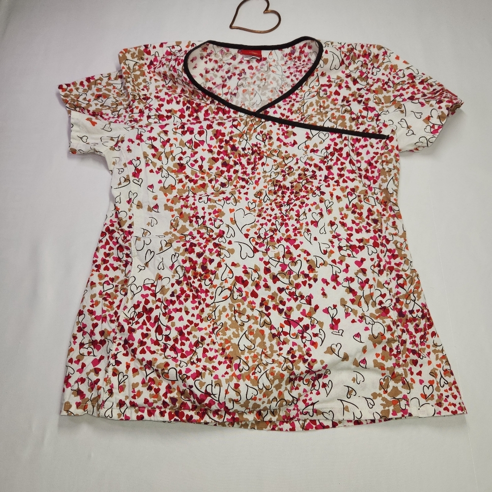 ⭐️Dickies Women's Heart Print Scrub Top- Size Large - Workwear - Healthcare